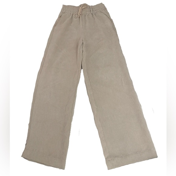 SOFT CREAM COLORED SWEATPANTS - Picture 1 of 2